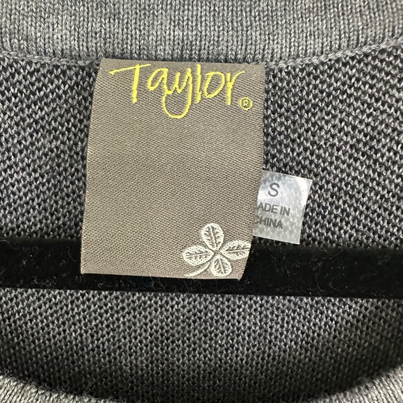 Taylor Gray & Black Sweater Dress - Picture 7 of 8